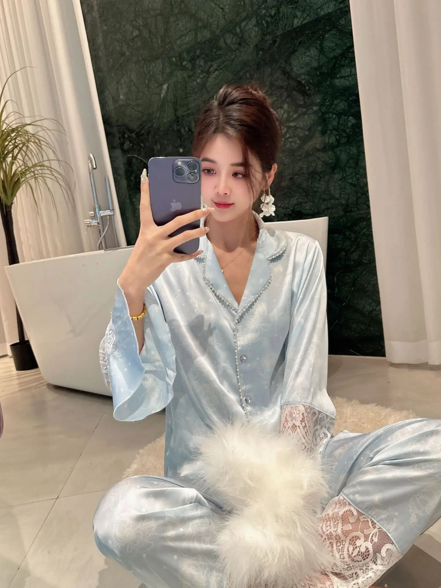 Pijamale de lux din satin de mătase pentru femei Set de 2 bucăți Set de dantelă de mărgele de modă Îmbrăcăminte pentru acasă Costume de pantaloni de primăvară Nouă îmbrăcăminte de salon liber