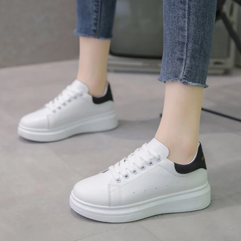 Spring Sports Running White Chunky Sneakers Women Shoes Loafers Lace Up Flats Trend Casual Vulcanized Shoes zapatillas de skate