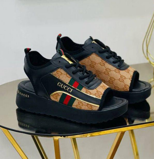 Sandale Gucci – Eleganță Italiană pentru Sezonul Cald
